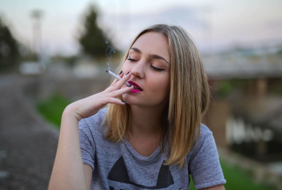 does vaping cause gum disease